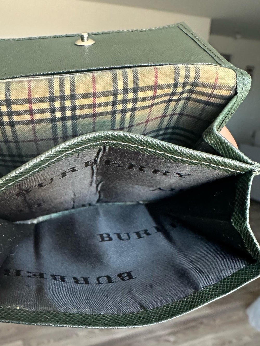 Vintage Burberry Compact Bi-fold Wallet with Nova Check Lining - Forest Green - Picture 3 of 7